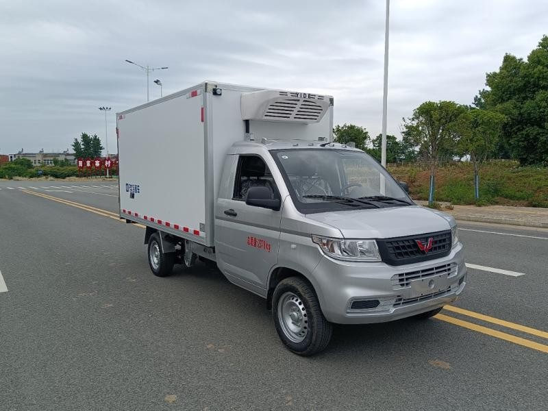 五菱荣光新卡冷藏车2.0L